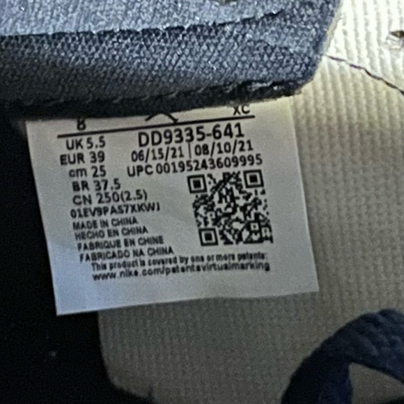 JORDAN 1 RETRO HIGH OG - Picture 11 of 11